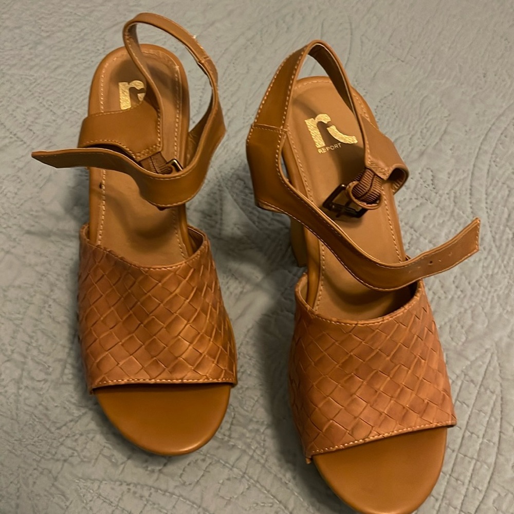New wedge heels women’s report